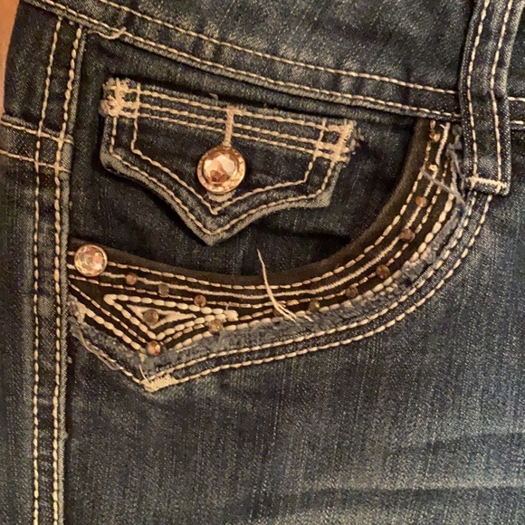 Liuce’s Jeans - Picture 3 of 8